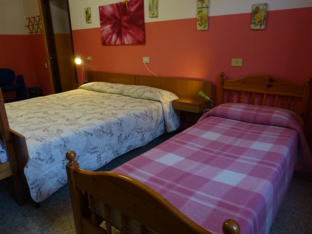 Ostello Al Deserto Chiavenna Exterior foto