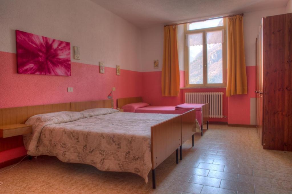 Ostello Al Deserto Chiavenna Exterior foto